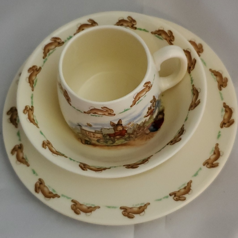 Vintage Royal Doulton 3 piece Childs Bunnykins